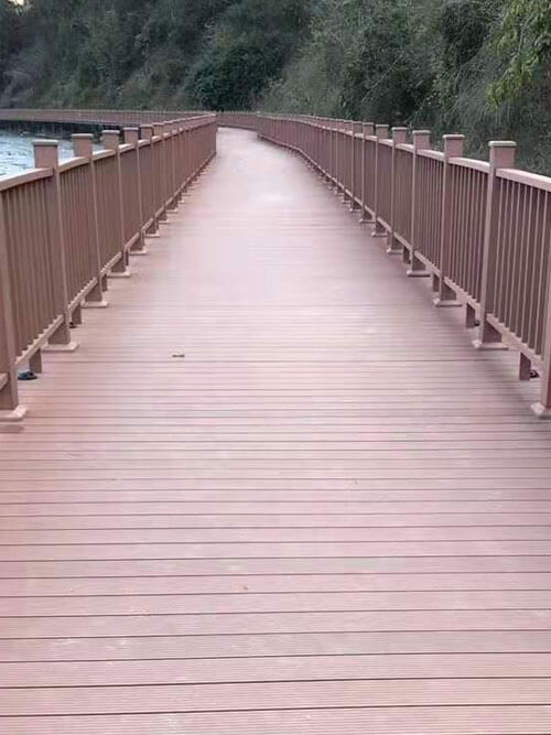 composite decking vs wood decking