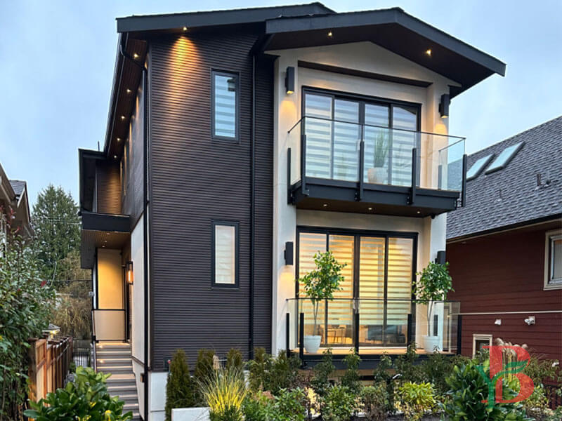 Bongywood exterior WPC WPC wall cladding on modern house with dark gray siding